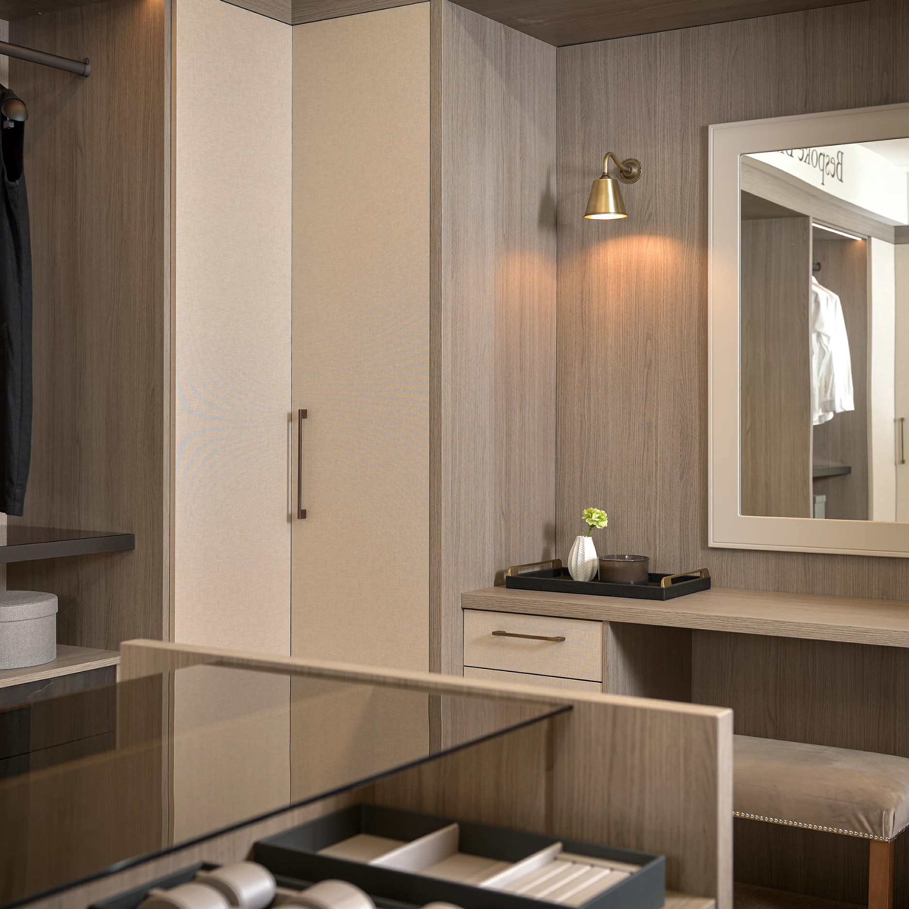 DRESSING ROOM a DRESSING ROOM a